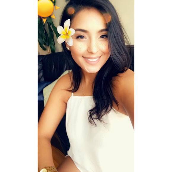 Meet your Posher, Paola - Picture 1 of 1